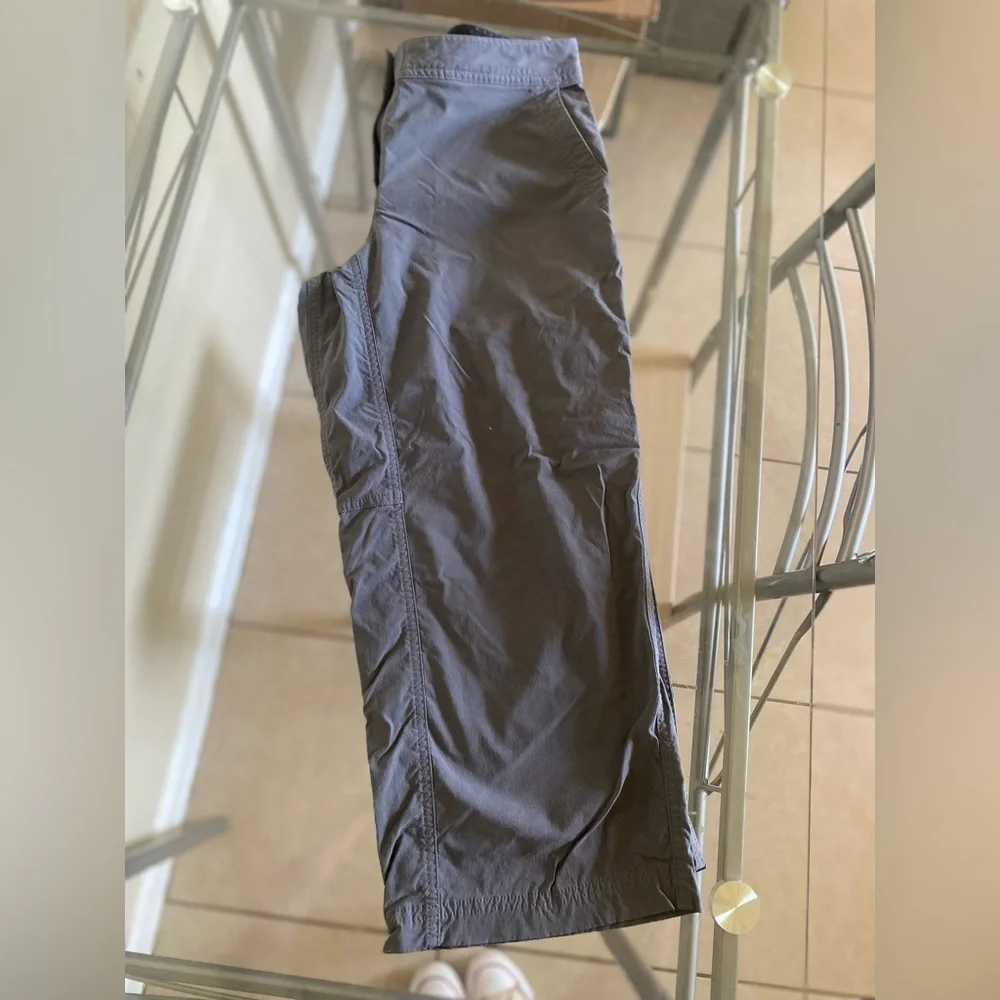 L.L.Bean capris, size 6 - Picture 2 of 3